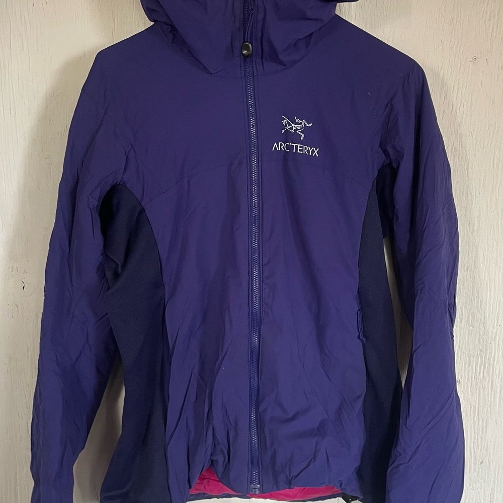Arc'teryx Women's Atom Purple Hoodie